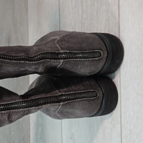Born Women Basalto Distressed Tall Riding Boots Zip Back Leather shoes sz 9.5M - Picture 8 of 12